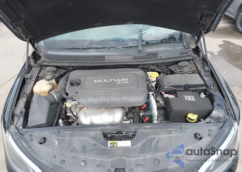 2016 Chrysler 200 Limited из США, поврежденный, VIN 1C3CCCAB0GN166560